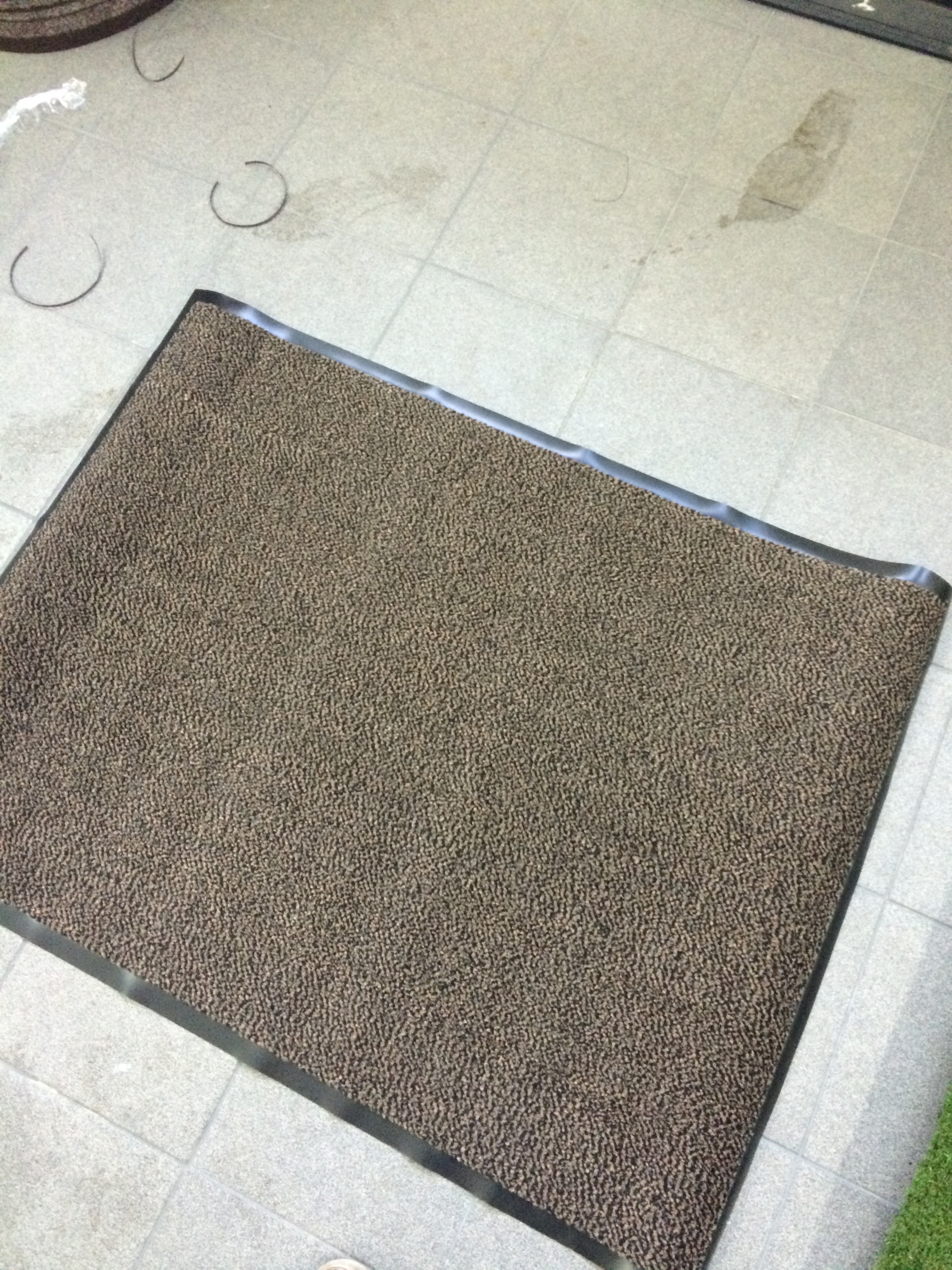 ondergeschikt beoefenaar Afsnijden Droogloopmat 120 cm x 90 cm € 17,50 – Langenbach tapijt | De goedkoopste  leverancier van karpetten en vloerkleden. Kuntgras kunst gras voordelig