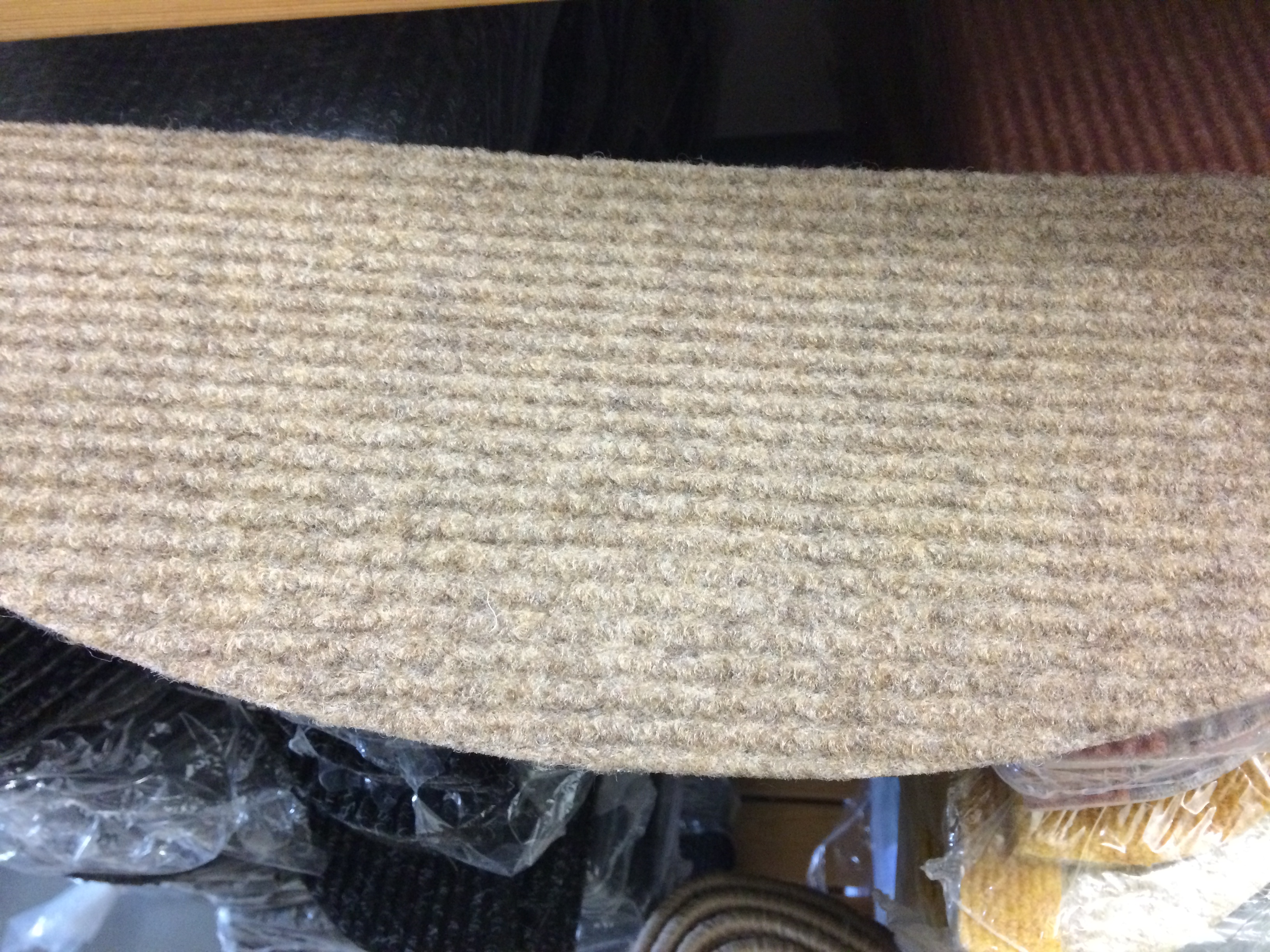 stoel hebben zich vergist kreupel v)Trapmatten € 1,50 per stuk – Langenbach tapijt | De goedkoopste  leverancier van karpetten en vloerkleden. Kuntgras kunst gras voordelig