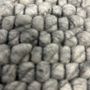 (g) Brinker freez  Bolletjeskleed : afmetingen : 170 x 230 cm van € 698-, voor € 249-,