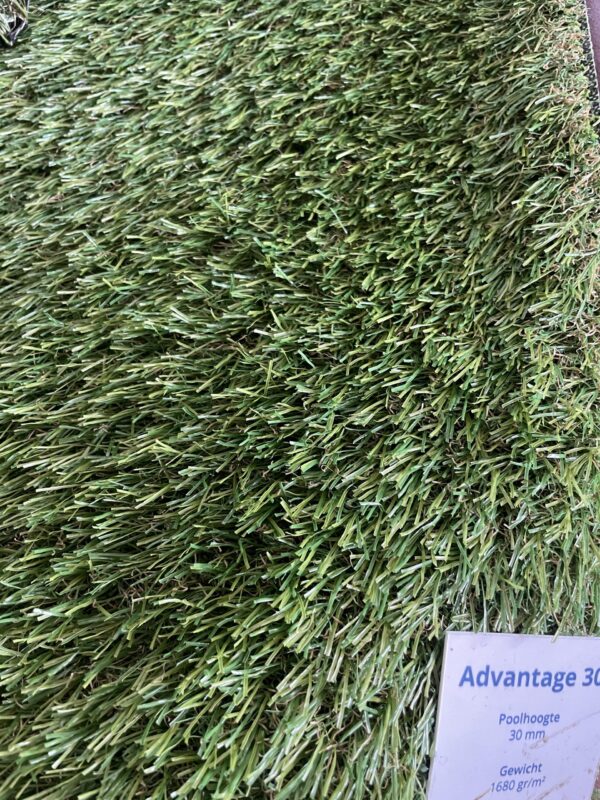 (v)Kunstgras Advantage 30 mm zacht van € 29,95 voor € 12,95 p/m2 - Afbeelding 2