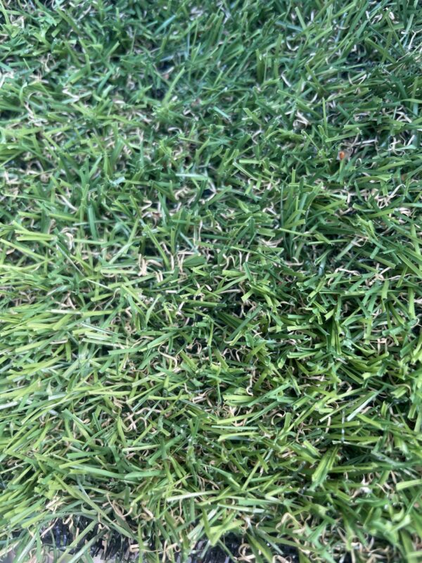 (v)Kunstgras Wimbledon 25 mm van € 24,95 voor € 9,95 p/m2 - Afbeelding 3