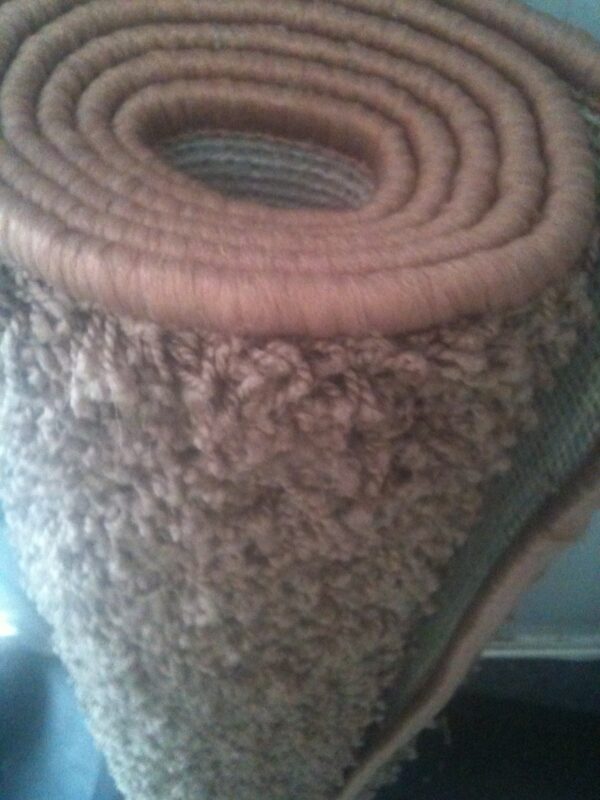 Loper 100 x 170 cm hoogpolig € 16,95