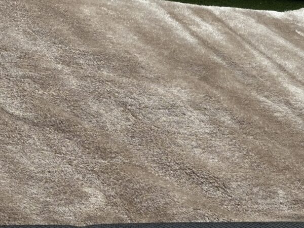 (n)Vloerkleed London Limited Beige  in de afmetingen 200 x 300 cm van € 449-, voor € 299-,